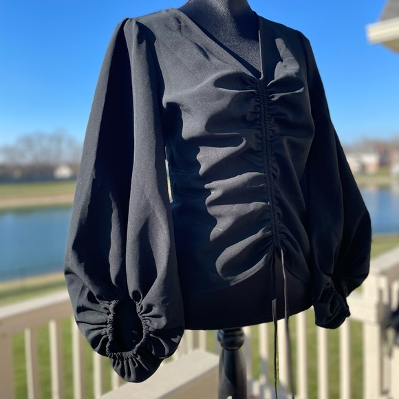 Black cece top with puffy sleeves - Picture 8 of 9